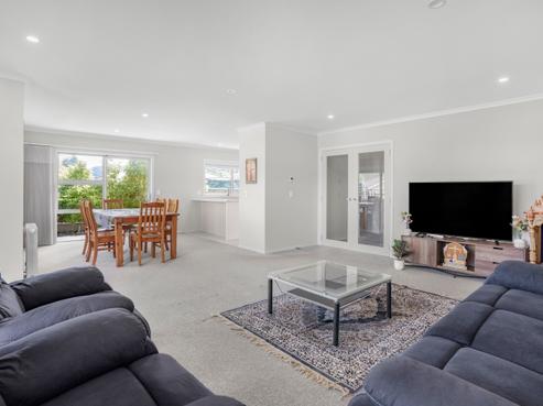 8 Henrietta Maxwell Grove, Wainuiomata