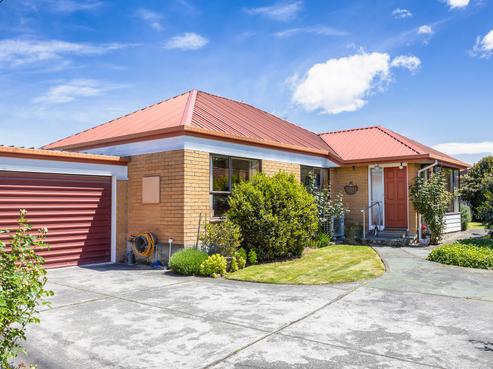 2/14 Algie Place, Avonhead