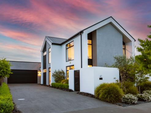 42 Grayshott Avenue, Casebrook