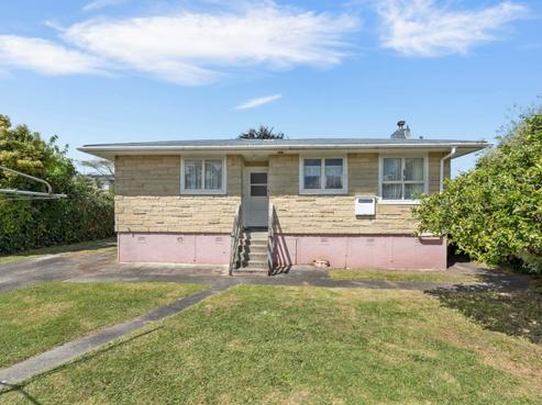 28 Ozich Avenue, Te Atatu South