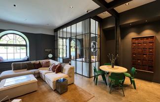 Unique Central Character Office