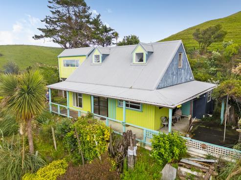 22 Whangaimoana Beach Road, Pirinoa