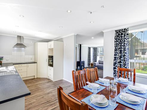 32 Slim Street, Bader