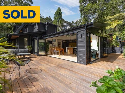 12 Taraire Road, Titirangi