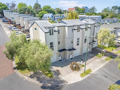 2 Verdale Circle, Glen Eden