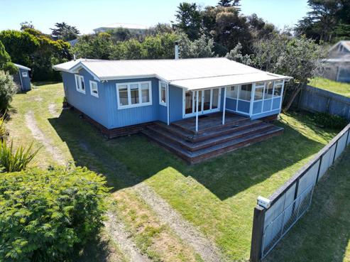 11 Fabrin Street, Foxton Beach