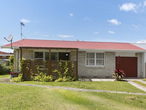 3 Highfield Crescent, Brookfield