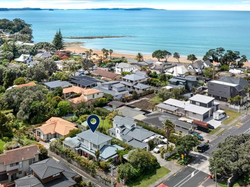 77 Bay Street, Red Beach