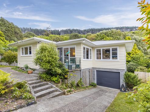 52 Chester Road, Tawa