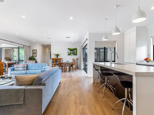 91 Pohutukawa Parade, Riverhead
