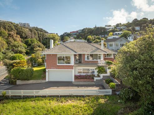 72 Severn Street, Island Bay