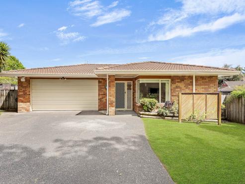 6 Lochend Place, Highland Park