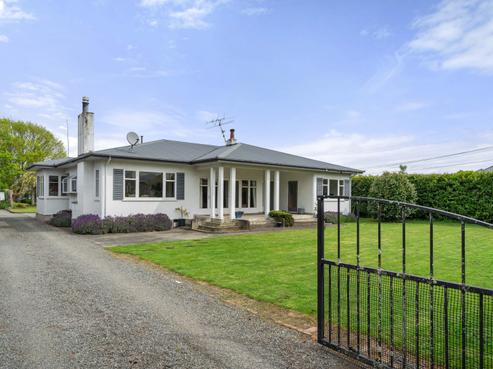 77 High Street, Solway