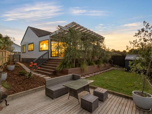35 Waterbank Crescent, Waterview