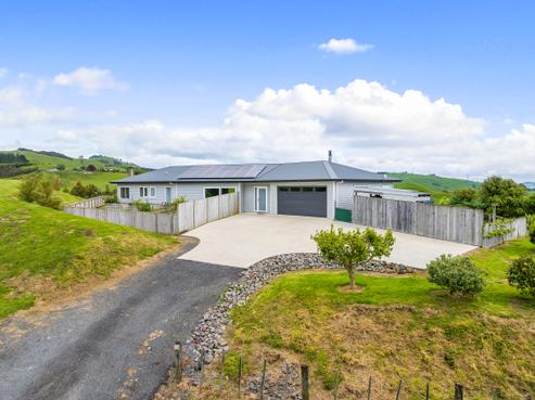130 Oliver Road, Te Miro