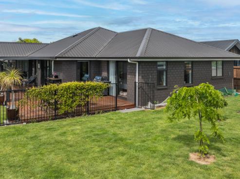 102 Iwa Street, Mapua