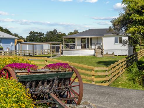 972 Kahikatea Flat Road, Waitoki