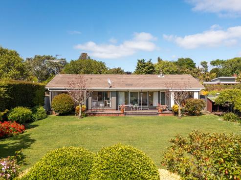 8 Terrylyn Drive, Hillcrest