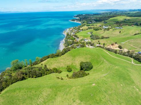 1909 East Coast Road, Whakatiwai