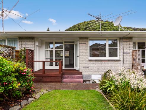 6/238 Muritai Road, Eastbourne