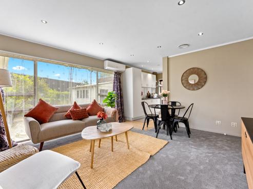 6/4 Panorama Road, Mount Wellington