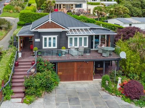 8 Moerangi Street, Broad Bay