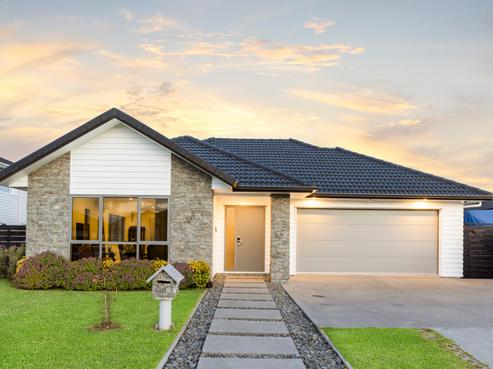 10 Len Ireland Drive, Kumeu