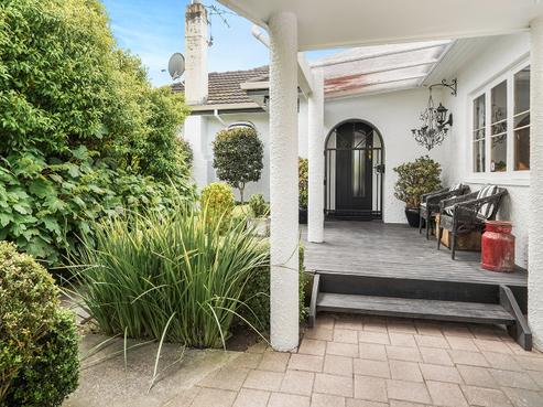 574 River Road, Fairfield