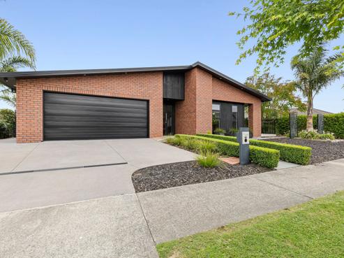 44 Pengover Avenue, Leamington