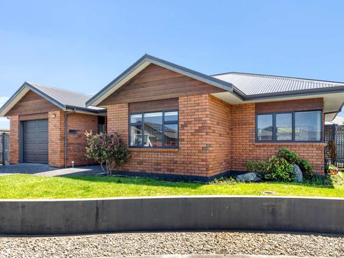 17 Sherwood Place, Springvale
