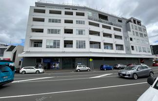 Retail/Office Space with Car Parking