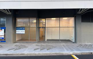 Retail/Office Space with Car Parking