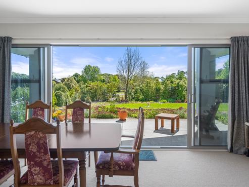 10 Birdie Way, Martinborough