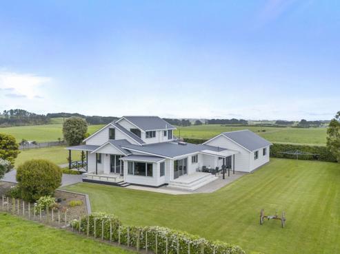 209 Ball Road, Manutahi