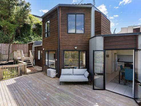 2/2 Deverell Place, Northcross