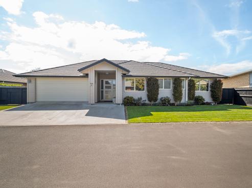 32B Robinson Avenue, Holdens Bay
