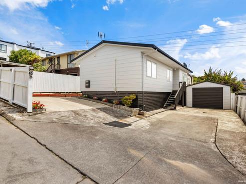 45 Lilburn Crescent, Massey
