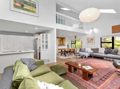 89A Woodlands Park Road, Titirangi