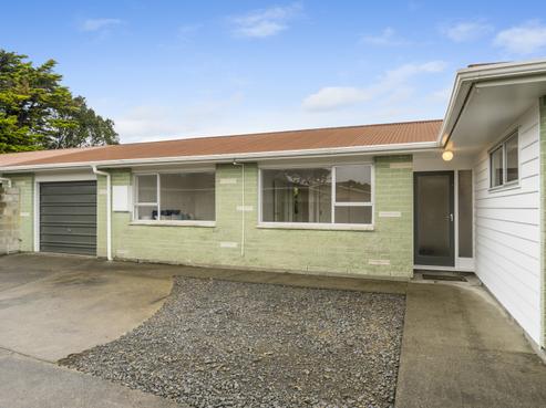 16 Nola Avenue, Raumati Beach