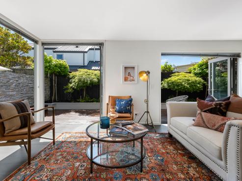 29C Geraldine Street, Edgeware