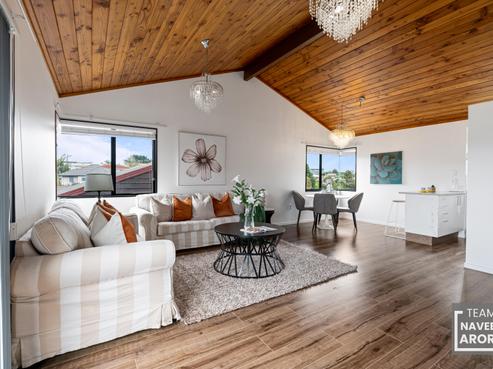 2/10 Don Street, Papakura