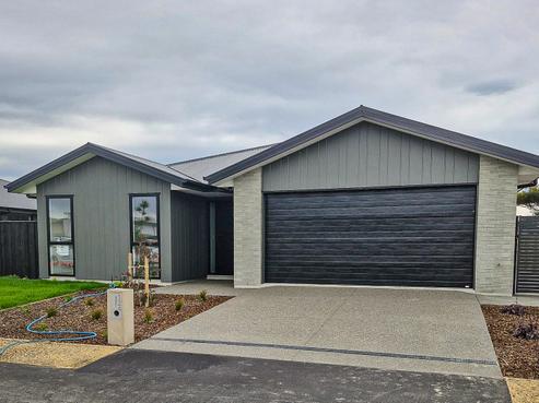 124 Faulks Drive, Lincoln