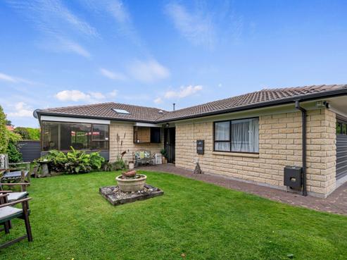 35A Holland Street, Glenholme