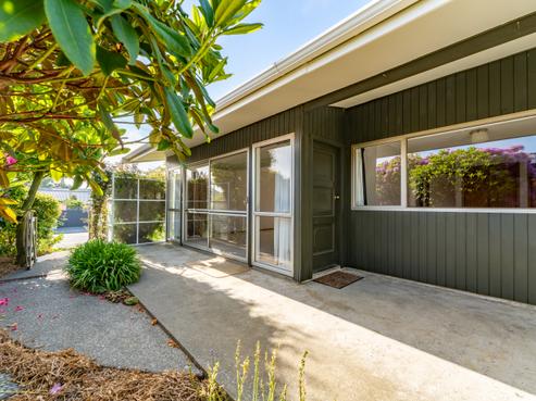 1/76 Wilson Street, Seaview