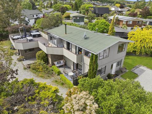 40 Hunter Crescent, Wanaka
