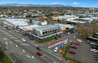 Prime commercial space for lease!