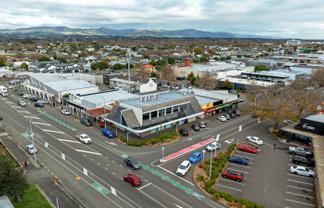 Prime commercial space for lease!