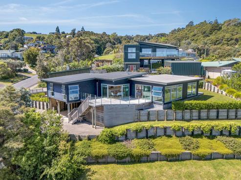 21 Centennial Drive, Whitianga