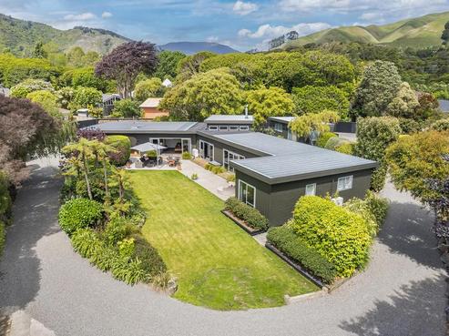 19 Fleetwood Grove, Waikanae