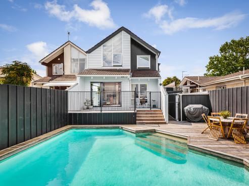16 Matuhi Rise, Henderson